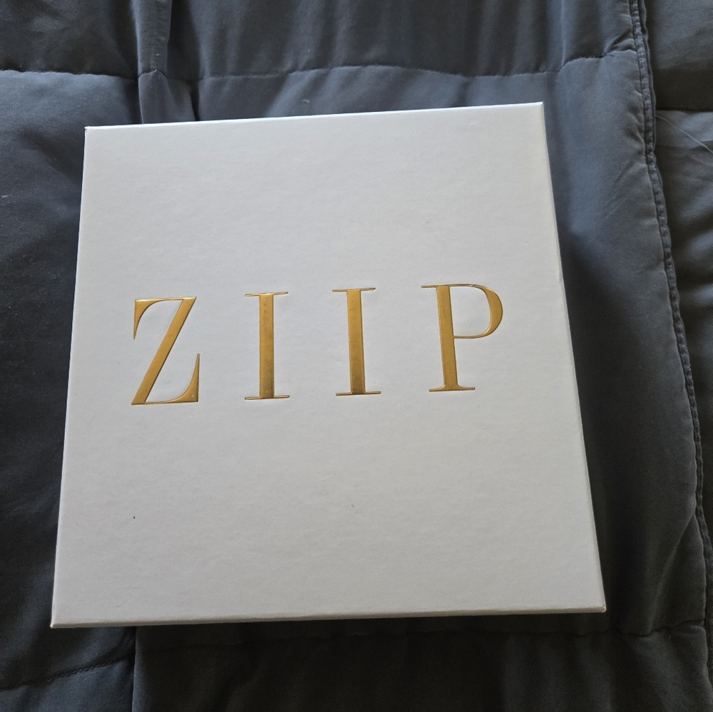 Ziip device